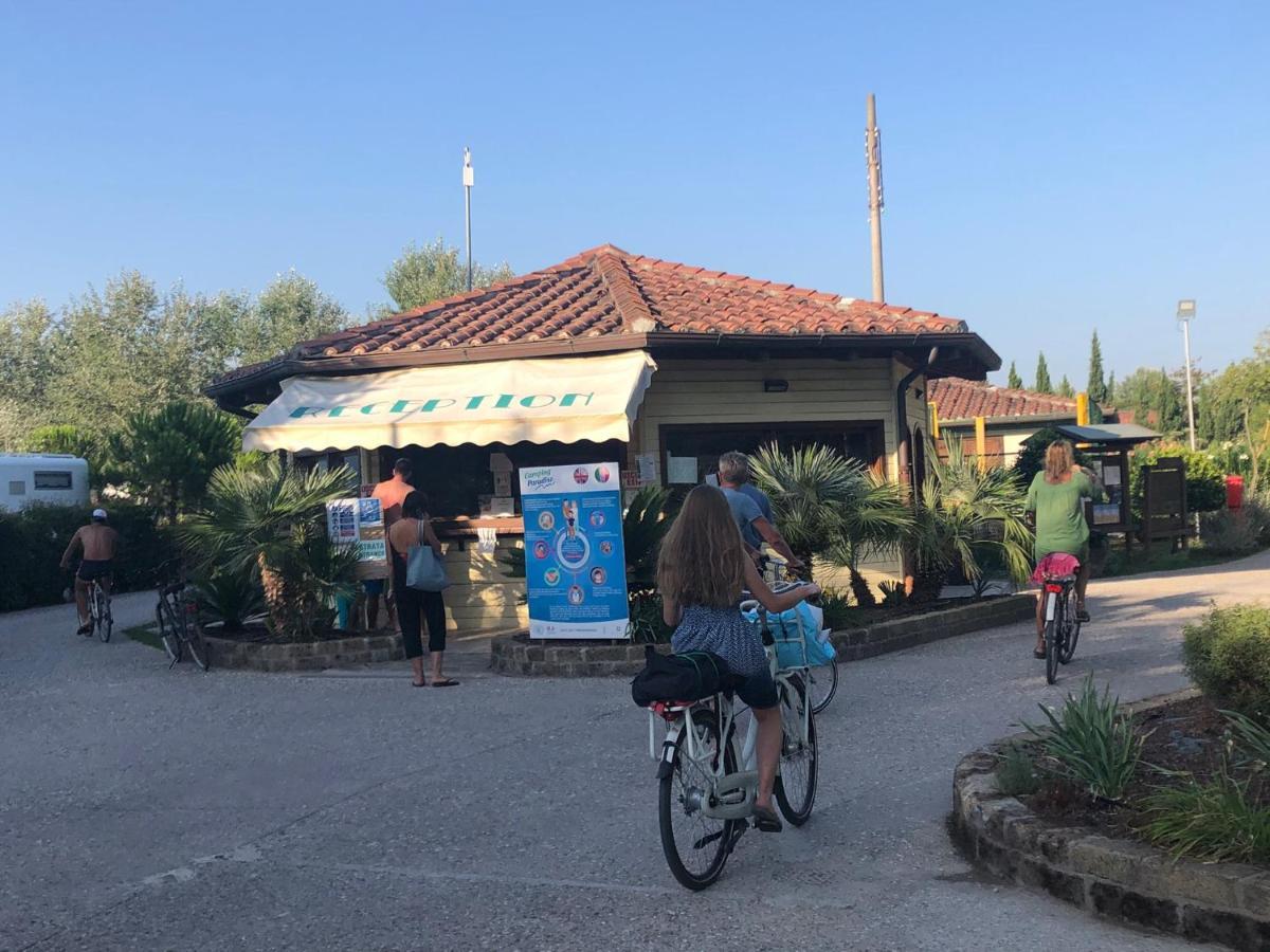 Toskana, Viareggio, Chalet Zona Rosa 1 Mit Klimaanlage Und Wlan エクステリア 写真